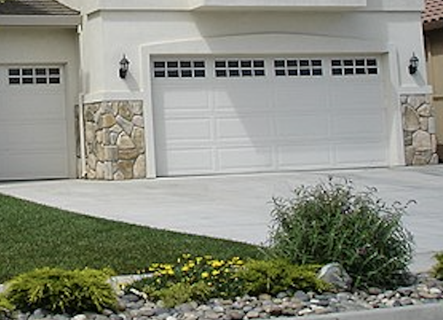 An image of a garage.